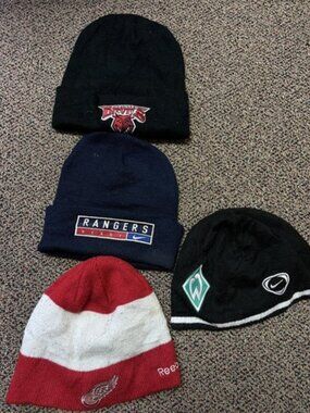 Lot Of 4 NHL Ice Hockey Beanie Hats Rangers Preussen Devils Knit One Size Adult